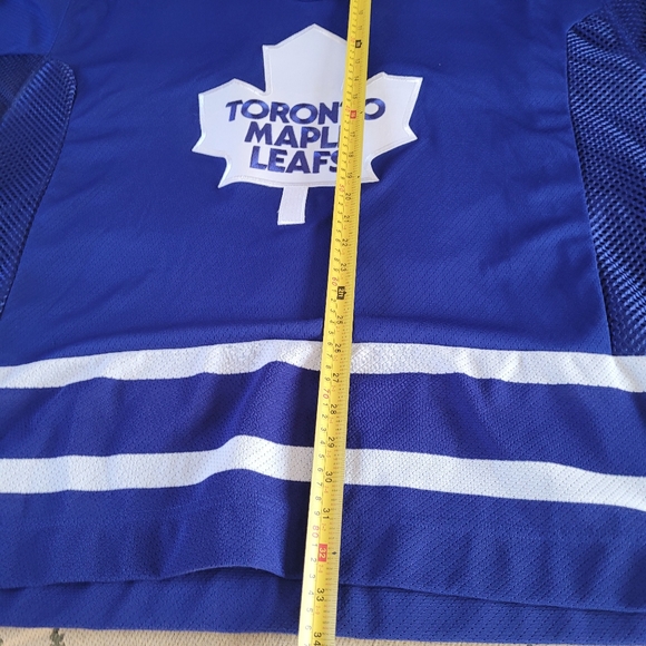 Toronto sz xl. Maple Leafs hockey jersey - Picture 9 of 12
